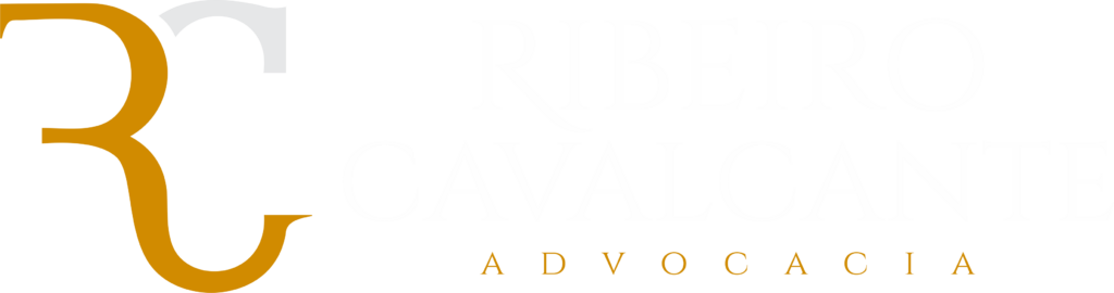 Logotipo do escritório Ribeiro Cavalcante Advocacia com as iniciais RC em dourado e o nome completo em branco.